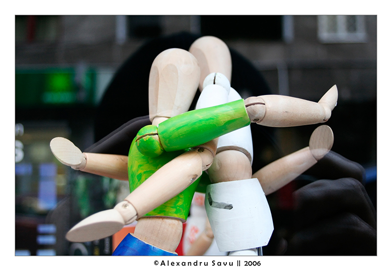 Hold me!